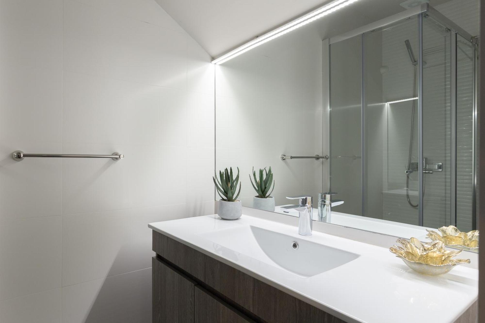 Апартаменты Host Wise - Charming Luxurious Flat With Garage Порту Экстерьер фото