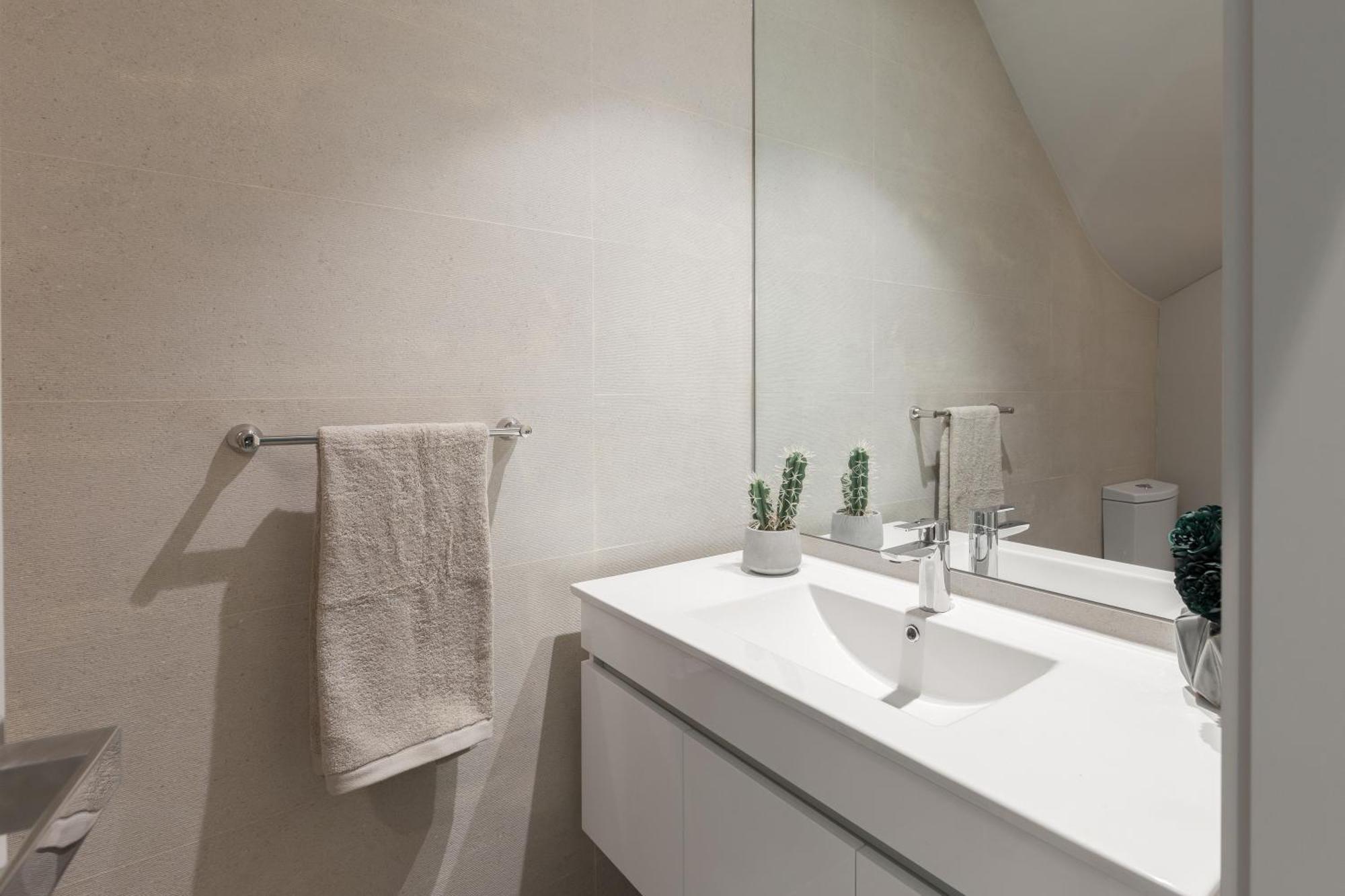 Апартаменты Host Wise - Charming Luxurious Flat With Garage Порту Экстерьер фото